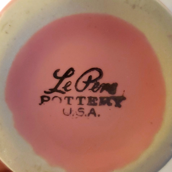 Vase Vintage Le Pere Pottery USA Pink Glaze Gold Leaf Collectible Bud Vase MCM - Picture 4 of 5